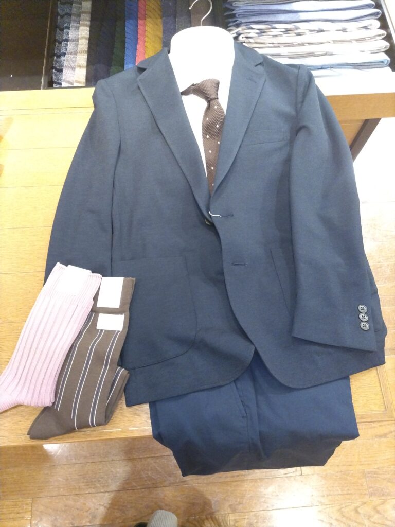 埼玉県川越市結婚相談所【スミレクラブ】　新入会員様スーツ