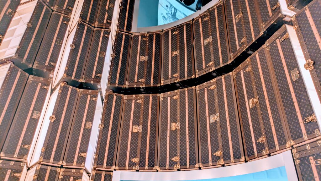 大阪万博_フランス館_ルイ・ヴィトン【埼玉県川越市結婚相談所スミレクラブ】